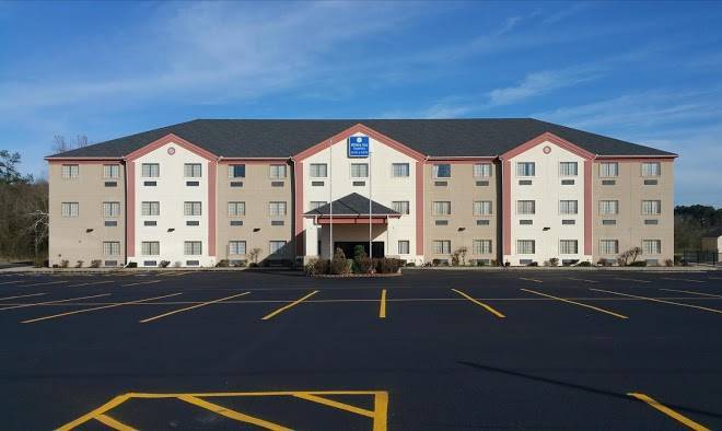 Hiway inn express hotel & suites