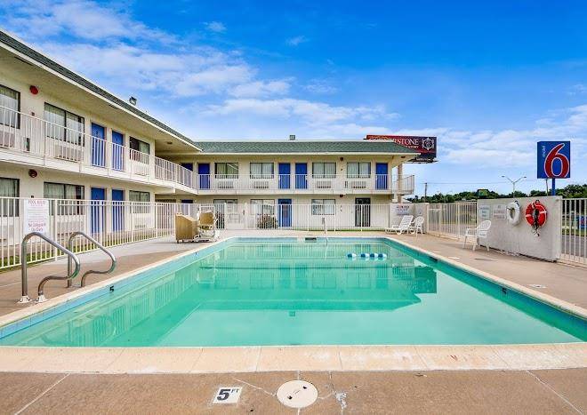 Motel 6 muskogee ok