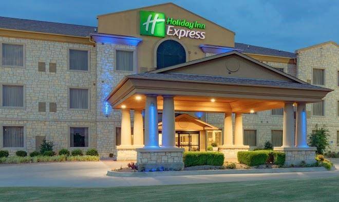 Holiday inn express & suites oklahoma city nw quail springs