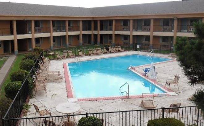 Red roof inn & suites oklahoma city southwest