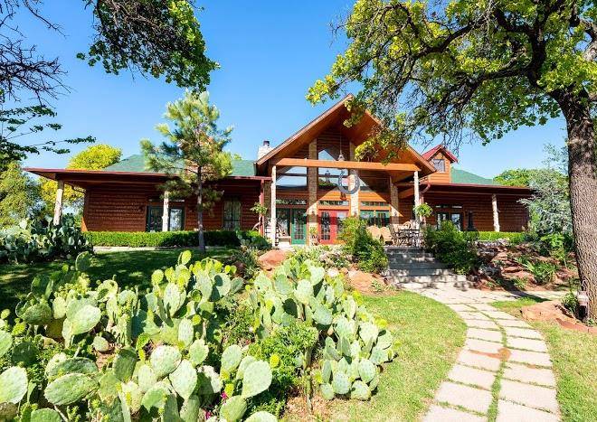 Rusty gables guest lodge