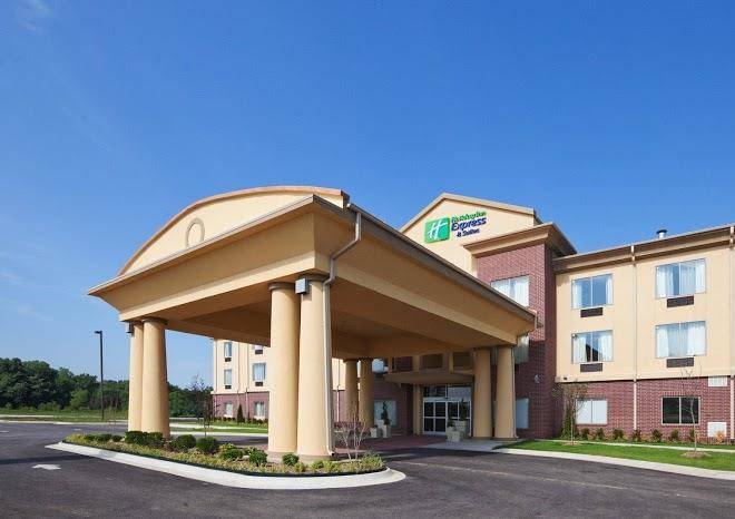 Holiday Inn Express & Suites Okmulgee Image