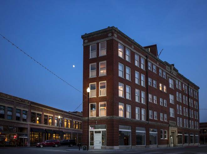 Frontier Hotel Image