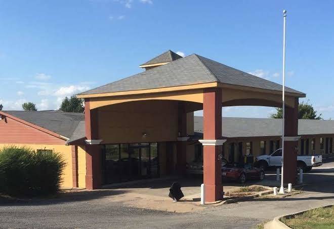Knights inn savanna