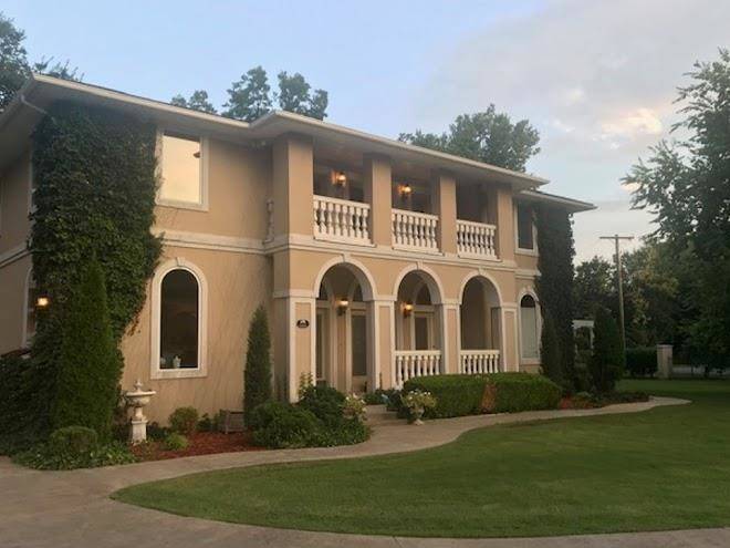 A taste of italy inn upscale italianate b&b