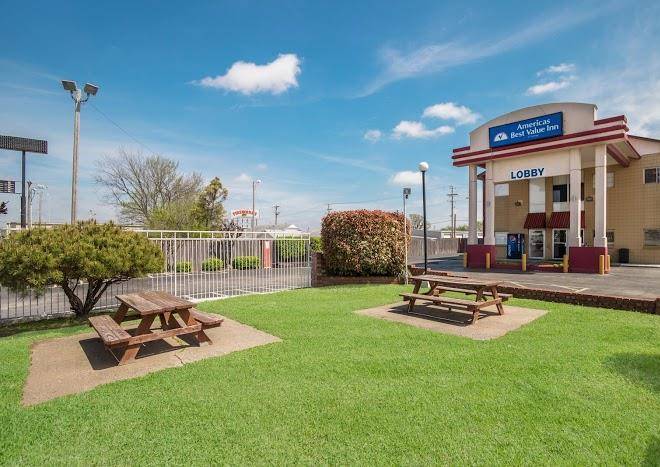 Americas best value inn tulsa at i 44