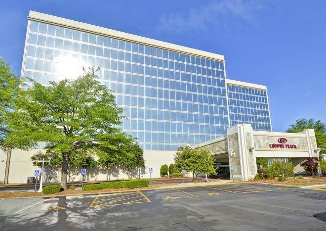 Crowne plaza tulsa southern hills