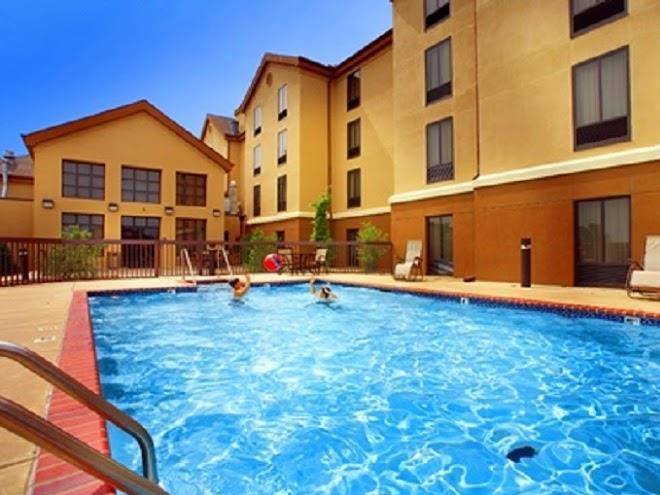 Hampton inn & suites tulsa woodland hills 71st memorial