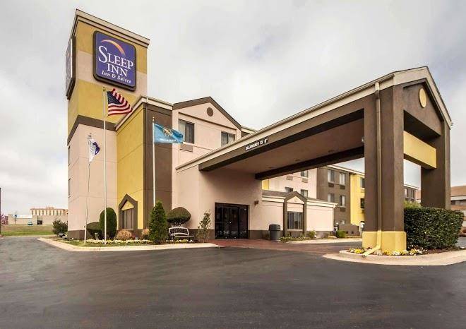 Sleep inn & suites central i 44