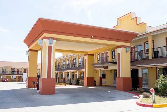 Sands Inn & Kitchen Suites Image