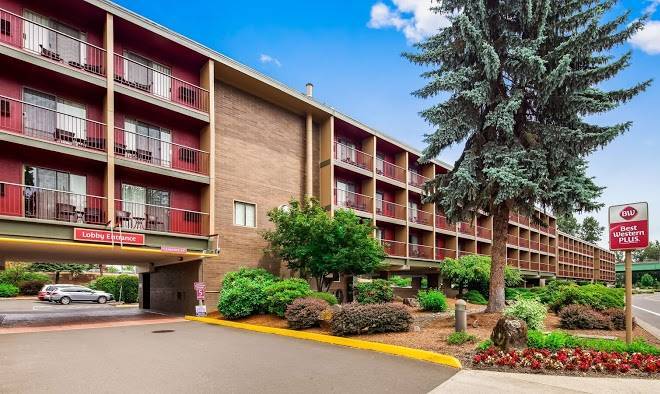 Best western plus rivershore hotel