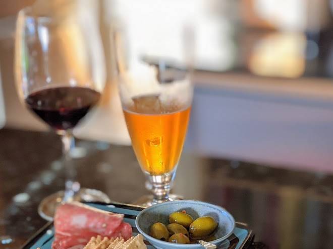 Coastal mountain sport haus