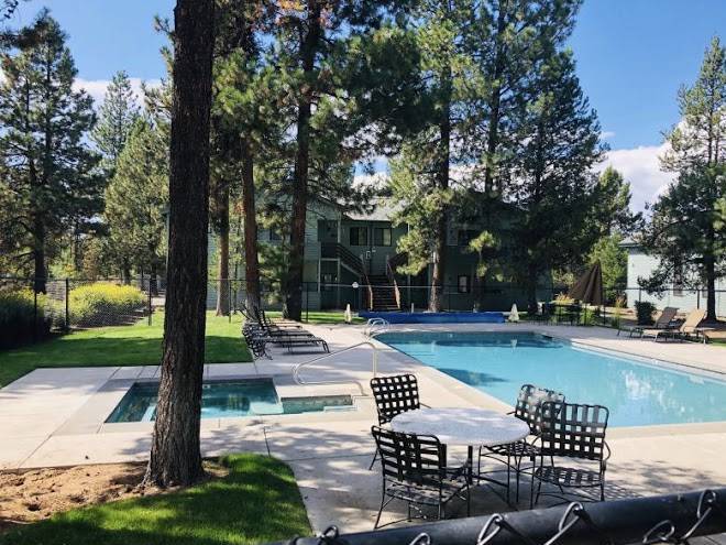 Family friendly forest view pool and hot tub