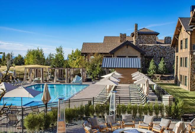 Pronghorn resort