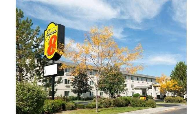 Super 8 by wyndham redmond