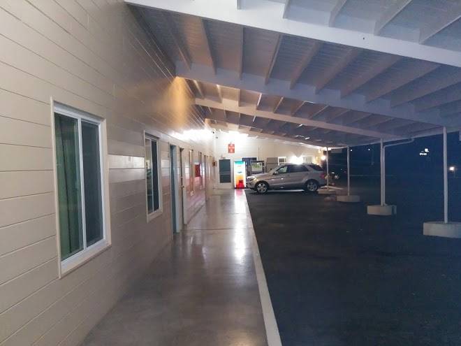 Shady oaks motel