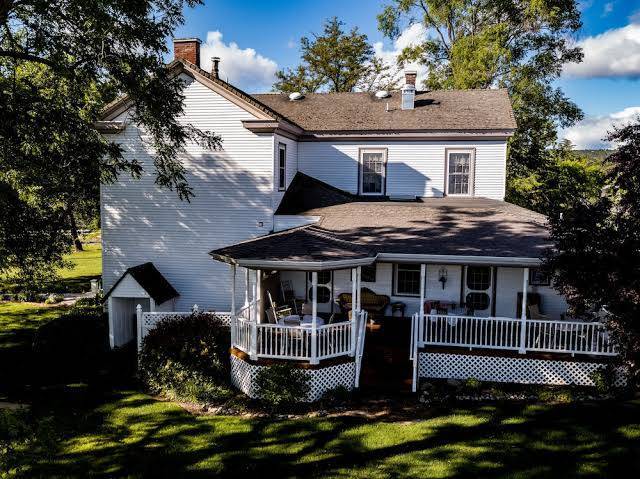 Bybee's historic inn