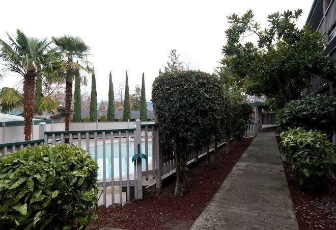 Cedarwood inn hotel