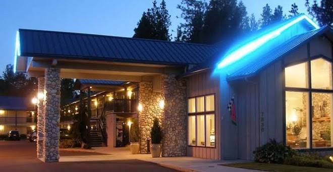 Edgewater inn shady cove