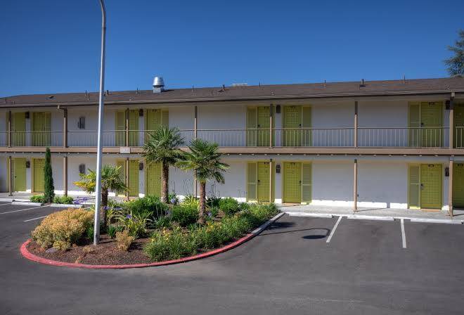 Inn at the commons and convention center