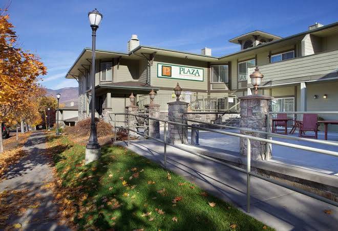 Plaza inn & suites