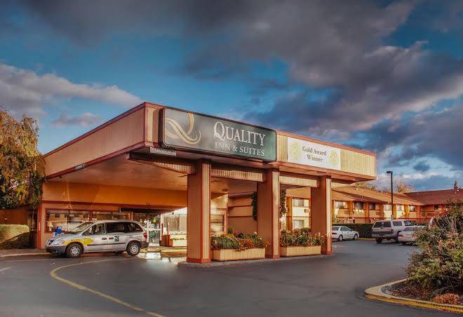 Quality inn and suites airport