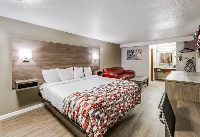 Red roof inn & suites medford airport