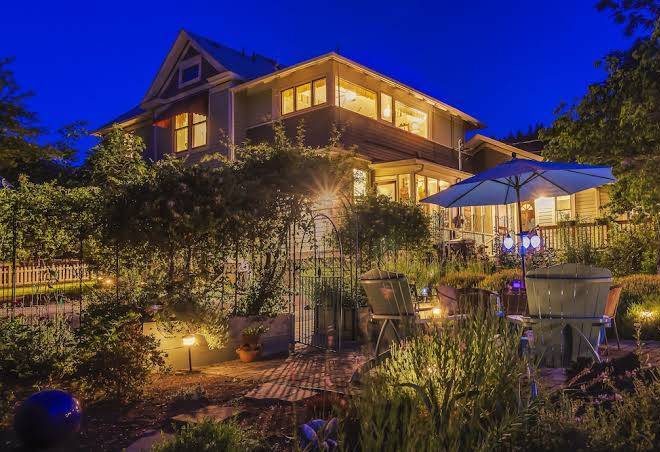 The iris inn bed and breakfast
