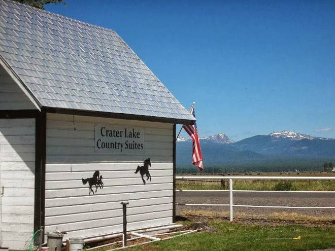 Crater lake country suites
