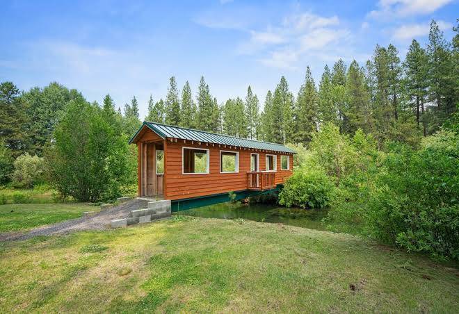 Crater lake resort