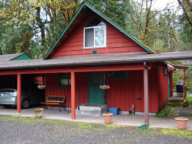 Caddisfly resort