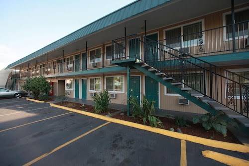 Executive motel
