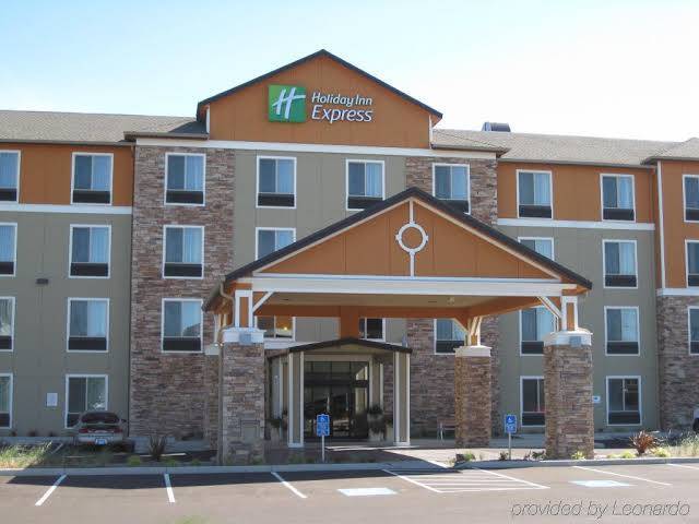 Holiday inn express & suites newport