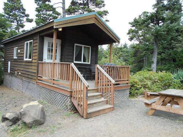 Whaler's rest resort