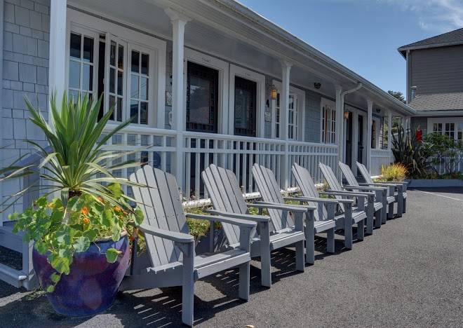 Whistling winds motel