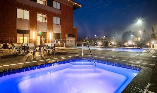 Best western premier boulder falls inn