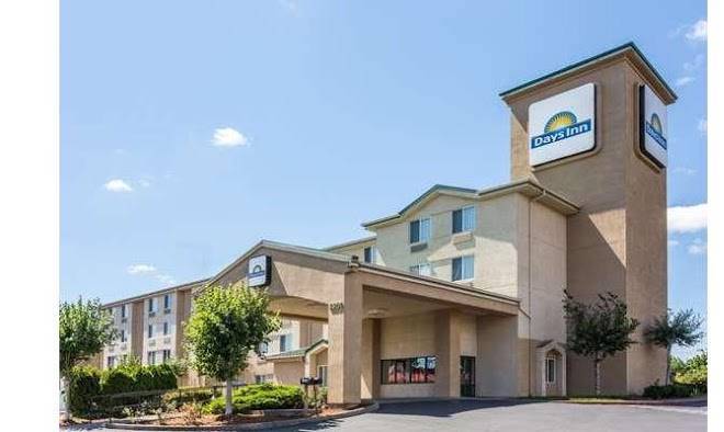 Days inn by wyndham portland east