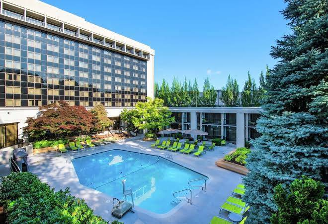 Doubletree By Hilton Hotel Portland Image