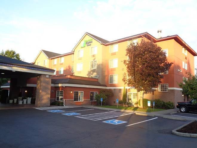 Holiday inn express & suites portland jantzen beach
