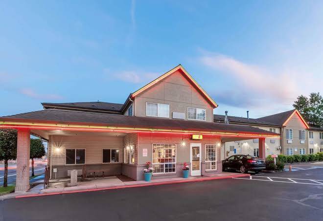 Super 8 by wyndham gresham portland area or