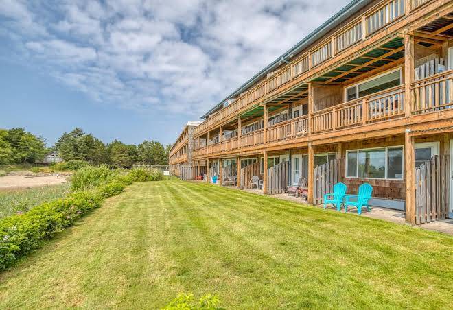 Neskowin resort