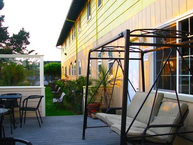 Pacific city inn