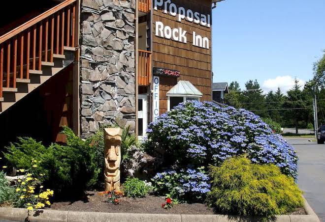 Proposal rock inn