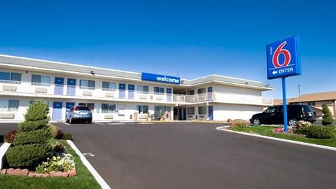 Motel 6 pendleton or