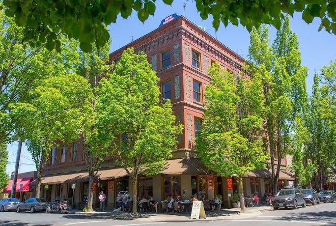 Mcmenamins hotel oregon