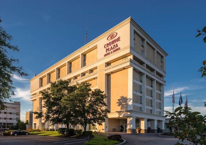 Crowne plaza suites pittsburgh south