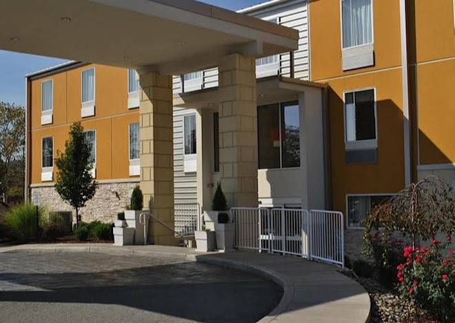 Holiday inn express pittsburgh e waterfront dr