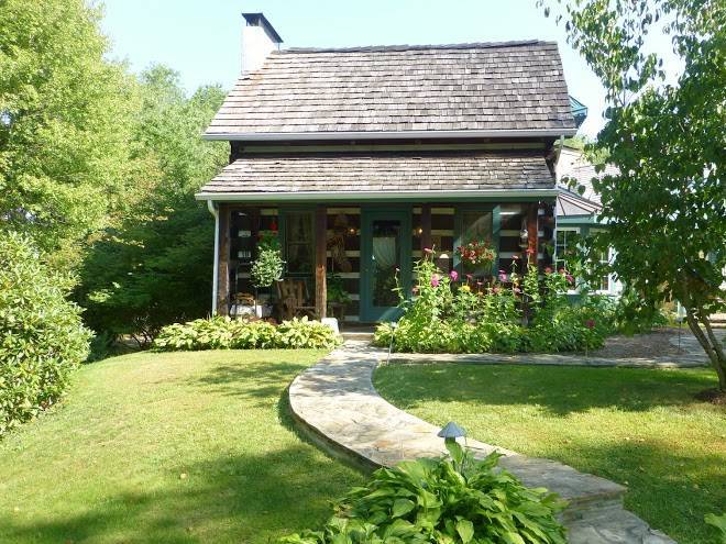 Sun and cricket bed and breakfast