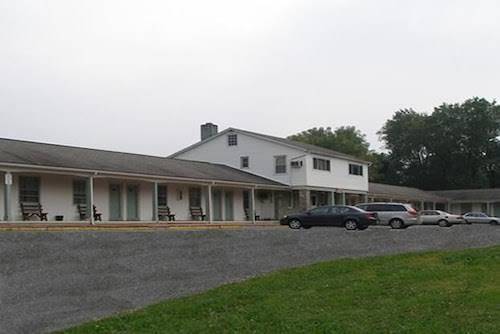 Red carpet inn & suites morgantown pa