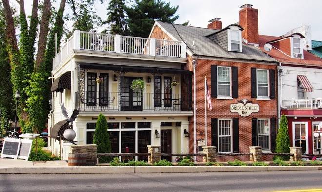 Olivia's bridge street inn